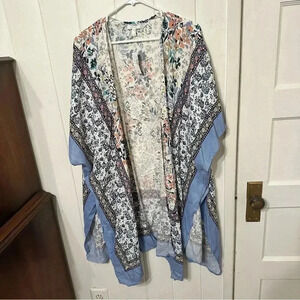 Maurice’s Floral Bohemian Kimono NWT one size